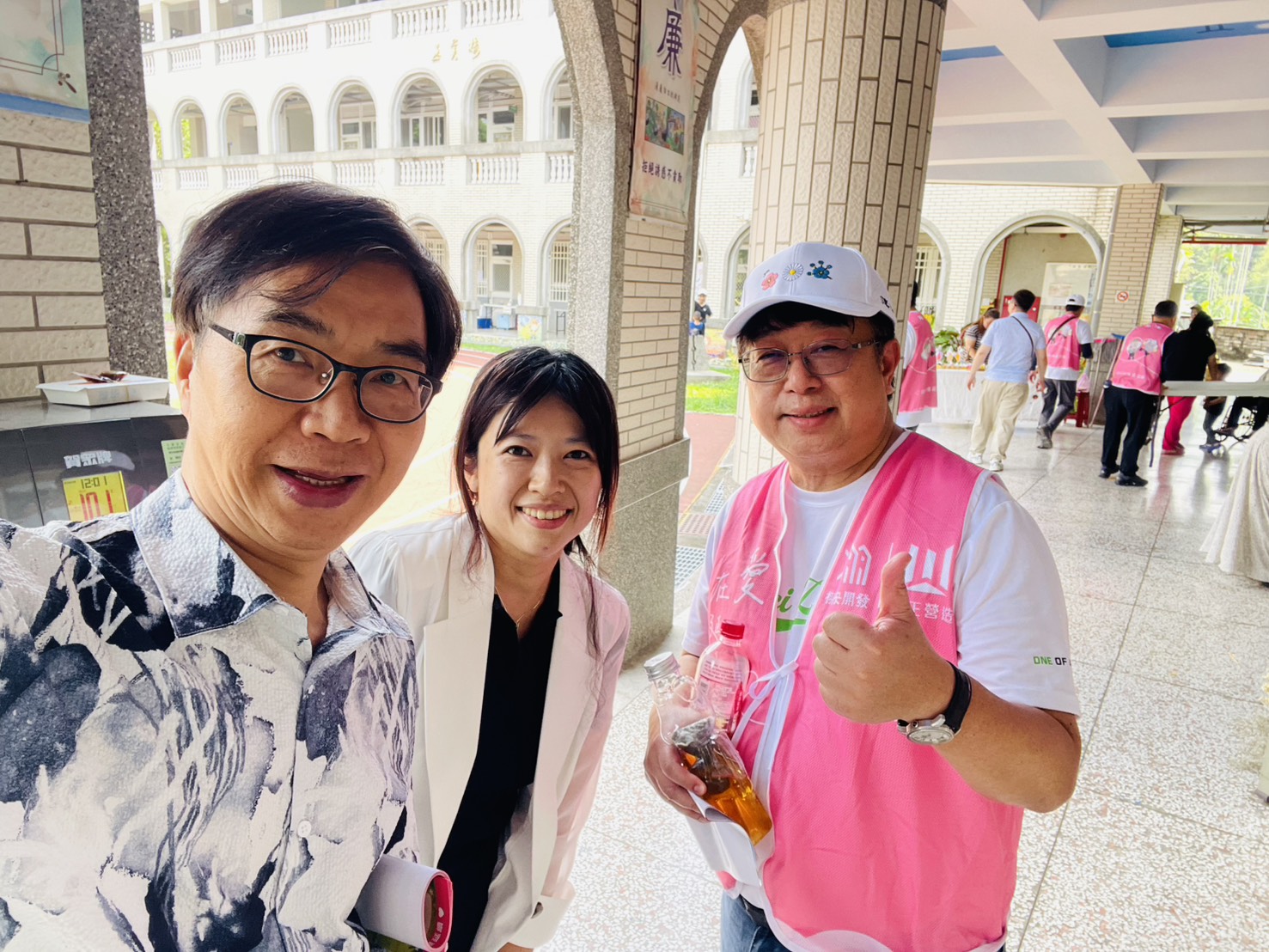 吳理事長、春風社莊社長及2027至28年度準總監 Rick 於中寮攜手愛無限活動合影